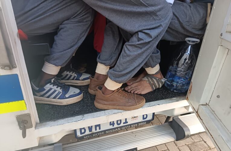 44 Onwettige immigrante in ‘n huis in Sandton gevind
